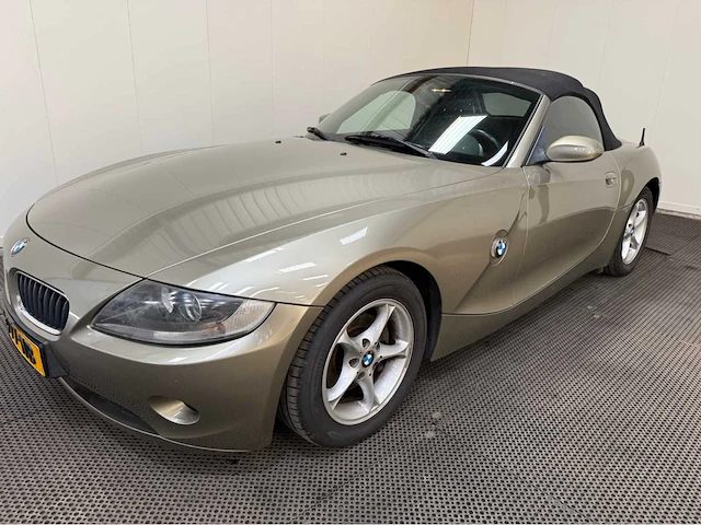 Bmw - roadster z4 - cabriolet - personenauto - 2005 - afbeelding 33 van  37