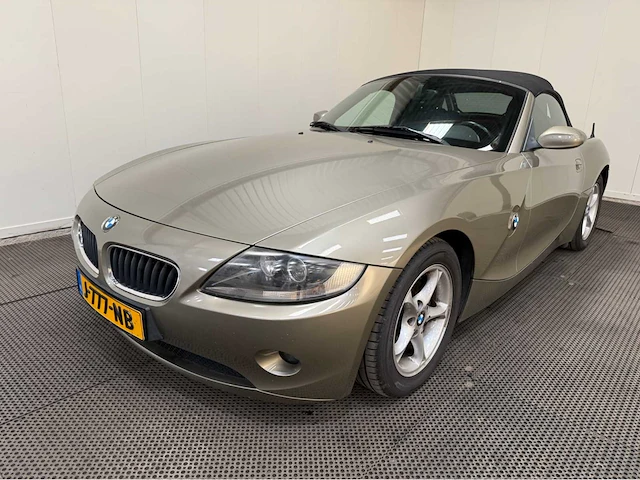 Bmw - roadster z4 - cabriolet - personenauto - 2005 - afbeelding 34 van  37