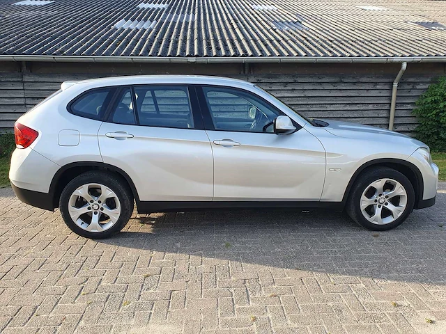 Bmw - x1 - sdrive18d executive - car - 2011 - afbeelding 20 van  21