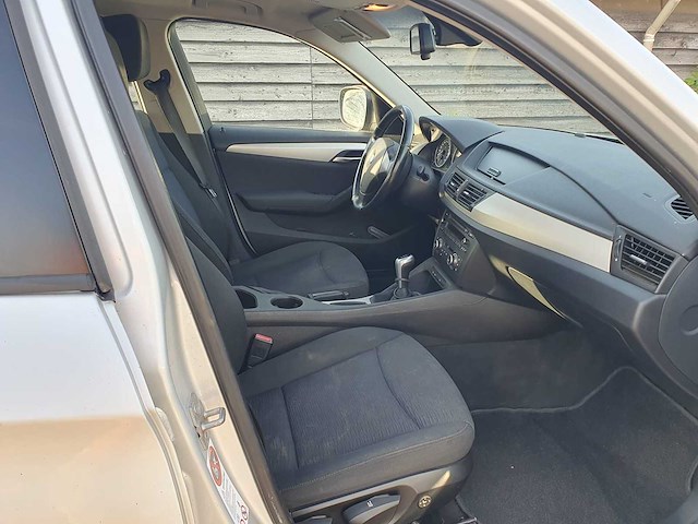 Bmw - x1 - sdrive18d executive - car - 2011 - afbeelding 5 van  21