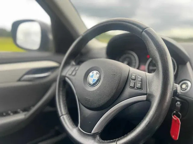 Bmw - x1 - sdrive18i exec. - 22-nsz-3 - 2010 - afbeelding 4 van  14
