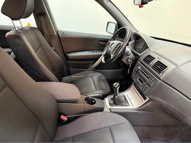 Bmw - x3 - 2.5 i - personenauto - 2004 - afbeelding 4 van  27