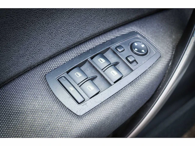 Bmw - x3 - 2.5i - personenauto 30-rn-rr - afbeelding 8 van  25