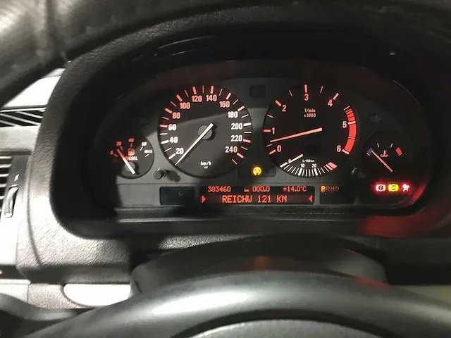 Bmw - x5 - 3.0d executive - 98-nj-bv - afbeelding 3 van  27