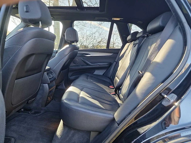 Bmw - x5 - xdrive30d high exec. - 2014 - 2-zlh-26 - afbeelding 17 van  27