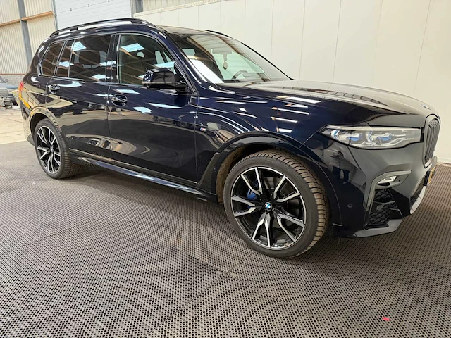 Bmw - x7 - xdrive40i - personenauto - 7 persoons - 2019 - afbeelding 4 van  47
