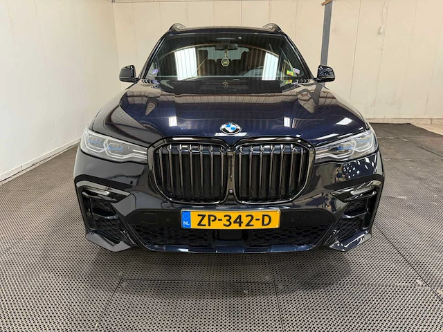 Bmw - x7 - xdrive40i - personenauto - 7 persoons - 2019 - afbeelding 6 van  47