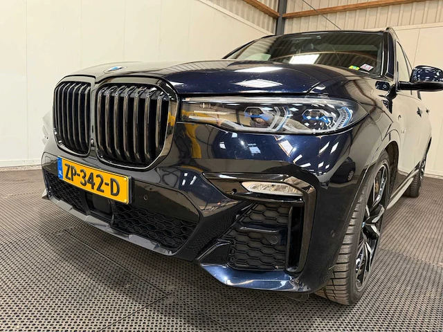 Bmw - x7 - xdrive40i - personenauto - 7 persoons - 2019 - afbeelding 8 van  47