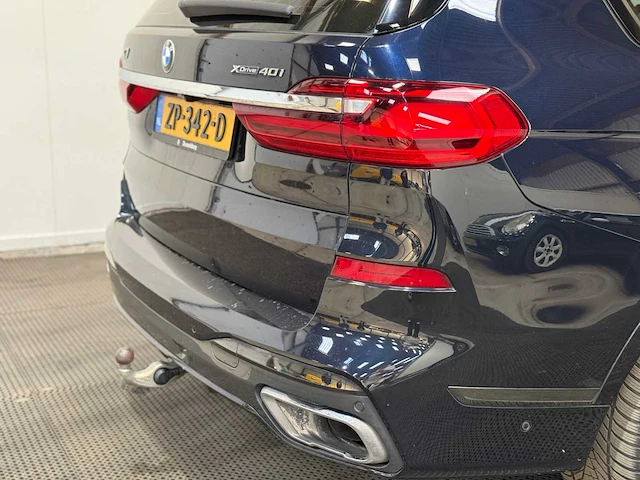 Bmw - x7 - xdrive40i - personenauto - 7 persoons - 2019 - afbeelding 11 van  47