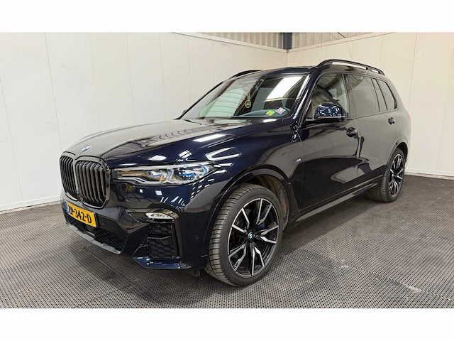 Bmw - x7 - xdrive40i - personenauto - 7 persoons - 2019 - afbeelding 1 van  47