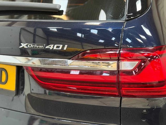 Bmw - x7 - xdrive40i - personenauto - 7 persoons - 2019 - afbeelding 13 van  47