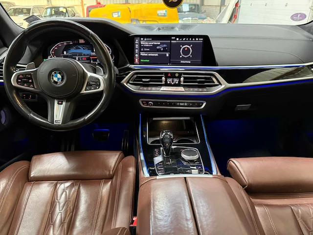 Bmw - x7 - xdrive40i - personenauto - 7 persoons - 2019 - afbeelding 14 van  47
