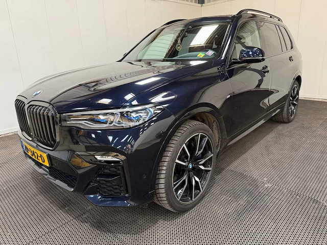 Bmw - x7 - xdrive40i - personenauto - 7 persoons - 2019 - afbeelding 12 van  47