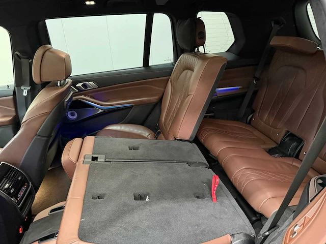 Bmw - x7 - xdrive40i - personenauto - 7 persoons - 2019 - afbeelding 28 van  47