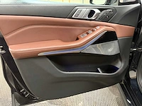 Bmw - x7 - xdrive40i - personenauto - 7 persoons - 2019 - afbeelding 38 van  47