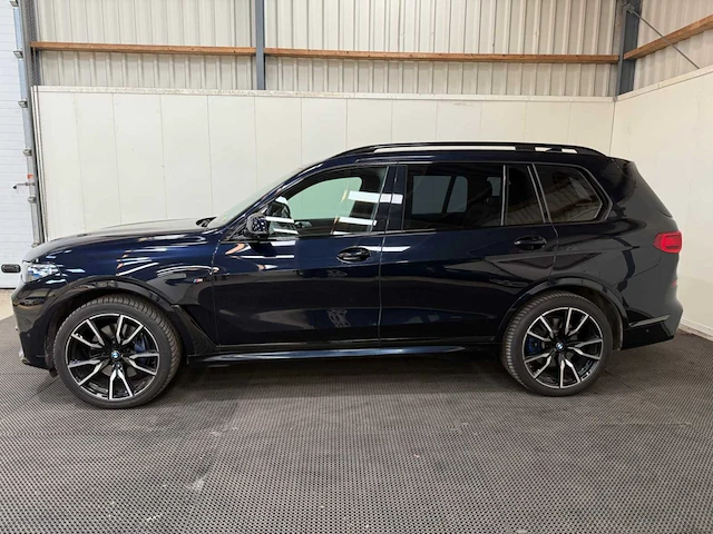 Bmw - x7 - xdrive40i - personenauto - 7 persoons - 2019 - afbeelding 43 van  47
