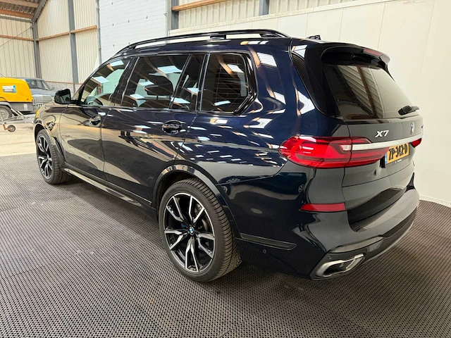 Bmw - x7 - xdrive40i - personenauto - 7 persoons - 2019 - afbeelding 44 van  47