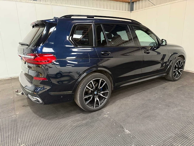 Bmw - x7 - xdrive40i - personenauto - 7 persoons - 2019 - afbeelding 45 van  47