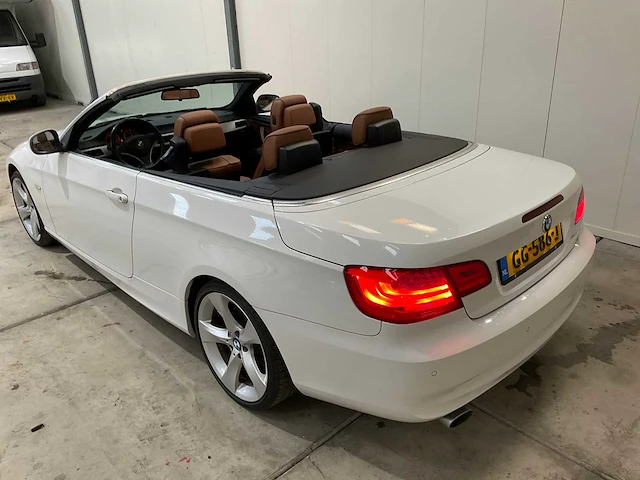 Bmw -3-serie - cabrio - 318i - personenauto - 2011 - afbeelding 8 van  28