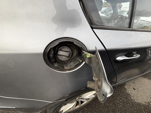 Bmw 1 hatch (e87) 116 d crossed flag, 2010 - afbeelding 13 van  26