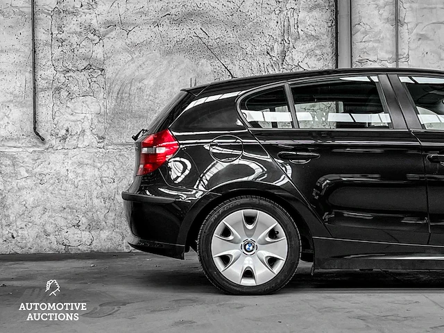 Bmw 1-serie 116d 116pk 2011 - afbeelding 12 van  51