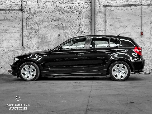 Bmw 1-serie 116d 116pk 2011 - afbeelding 24 van  51