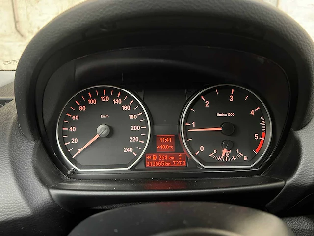 Bmw 1-serie 116d 116pk 2011 - afbeelding 35 van  51