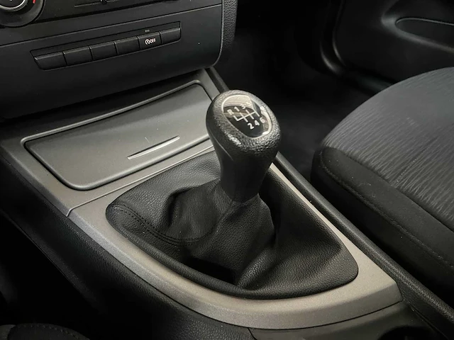 Bmw 1-serie 116d 116pk 2011 - afbeelding 36 van  51