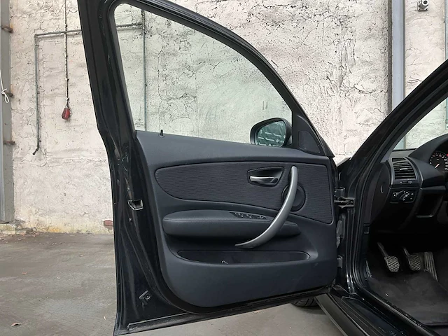 Bmw 1-serie 116d 116pk 2011 - afbeelding 38 van  51