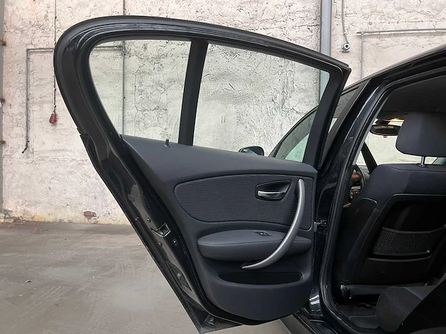 Bmw 1-serie 116d 116pk 2011 - afbeelding 40 van  51