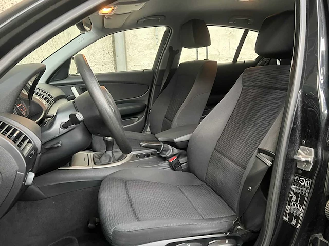 Bmw 1-serie 116d 116pk 2011 - afbeelding 44 van  51