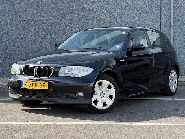 Bmw 1-serie 116i | 4-zlf-69 - afbeelding 1 van  17