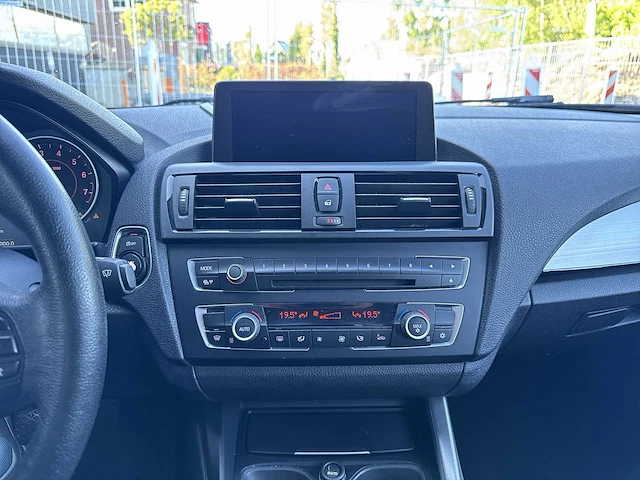 Bmw 1-serie 116i business+ car 2012 | 77-tdl-6 - afbeelding 10 van  26