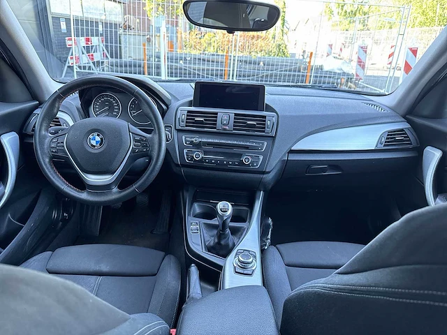 Bmw 1-serie 116i business+ car 2012 | 77-tdl-6 - afbeelding 17 van  26