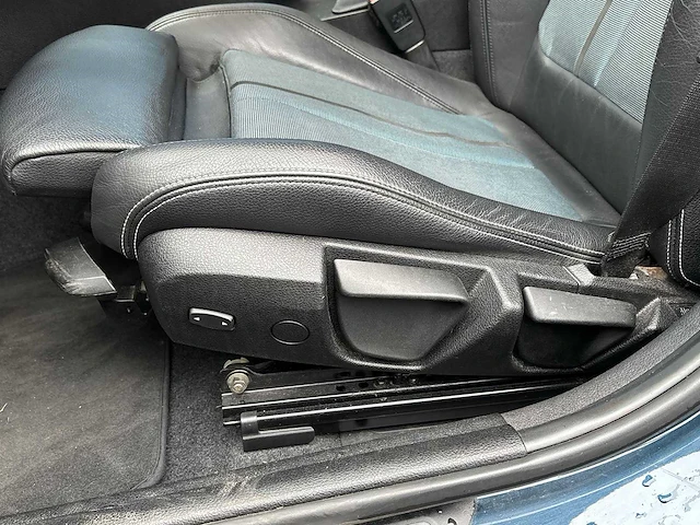 Bmw 1-serie 116i business+ car 2012 | t-488-ll - afbeelding 2 van  23