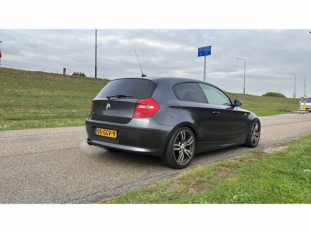 Bmw 1-serie 116i business line | 05-ggv-9 i - afbeelding 3 van  13
