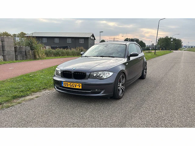 Bmw 1-serie 116i business line | 05-ggv-9 i - afbeelding 1 van  13