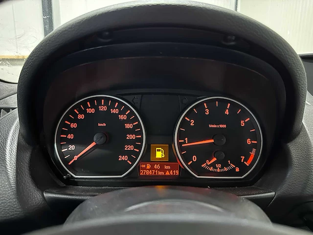 Bmw 1-serie 116i effdyn.bnsl.ued 87-rdf-3 - afbeelding 13 van  23