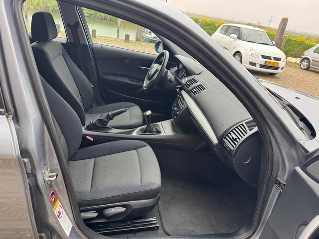 Bmw 1-serie 116i executive airco 95-sh-vx - afbeelding 13 van  15