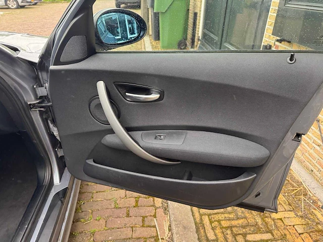 Bmw 1-serie 116i executive airco 95-sh-vx - afbeelding 15 van  15