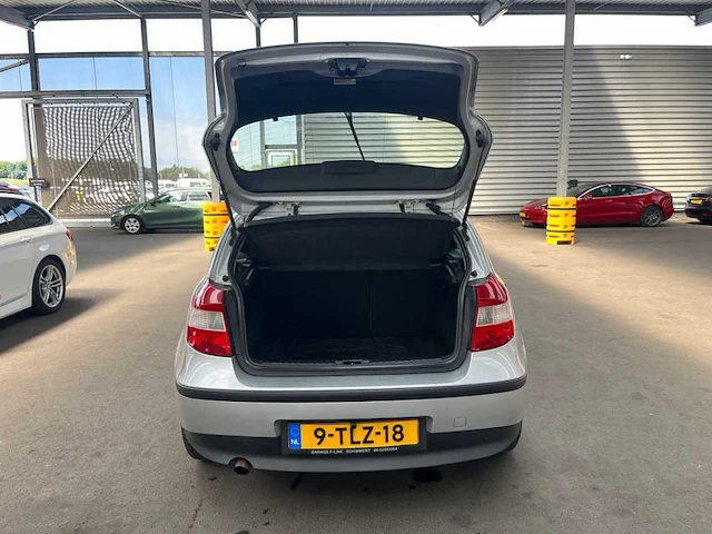 Bmw 1-serie 116i high executive 2004 | 9-tlz-18 - afbeelding 15 van  23