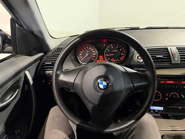 Bmw 1-serie 116i introduction, 57-xx-lg - afbeelding 2 van  13