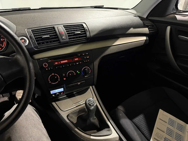Bmw 1-serie 116i introduction, 57-xx-lg - afbeelding 3 van  13