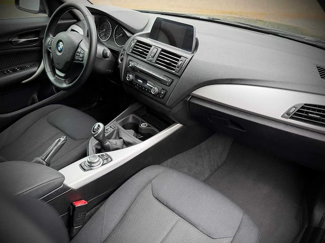 Bmw 1-serie 116i limited edition gg-458-p - afbeelding 15 van  19
