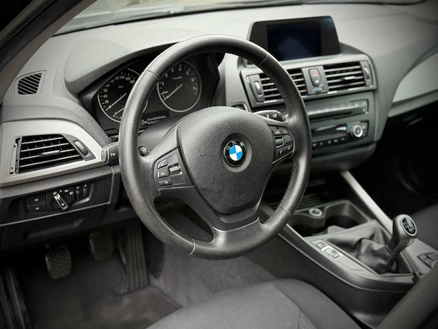 Bmw 1-serie 116i limited edition gg-458-p - afbeelding 9 van  19