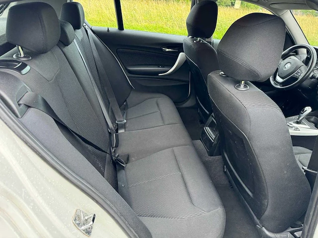 Bmw 1-serie 118i business+ automaat 5-deurs clima 55-xpg-4 - afbeelding 7 van  33