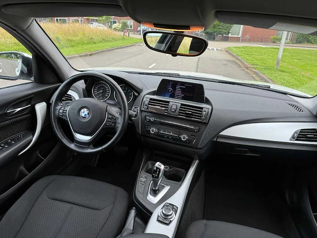 Bmw 1-serie 118i business+ automaat 5-deurs clima 55-xpg-4 - afbeelding 9 van  33