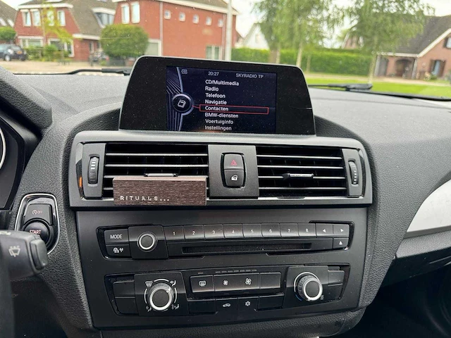 Bmw 1-serie 118i business+ automaat 5-deurs clima 55-xpg-4 - afbeelding 19 van  33