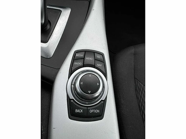 Bmw 1-serie 118i business+ automaat 5-deurs clima 55-xpg-4 - afbeelding 24 van  33