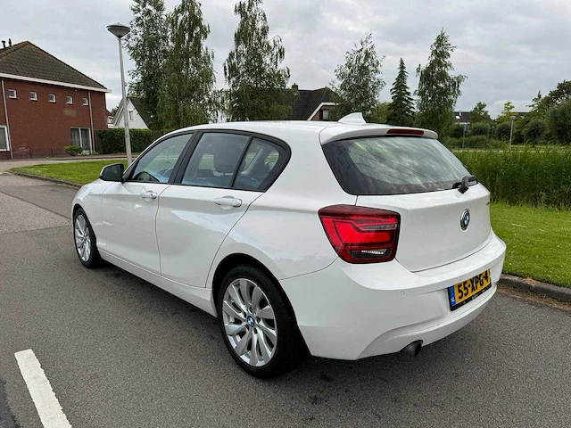 Bmw 1-serie 118i business+ automaat 5-deurs clima 55-xpg-4 - afbeelding 28 van  33